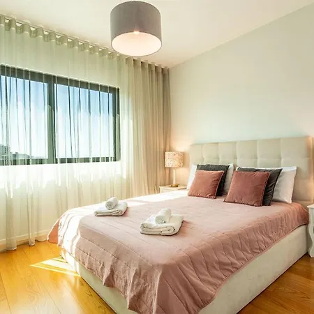 Leonor Seaview * Funchal (Madeira)