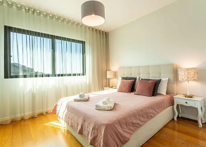 Leonor Seaview * פונשל